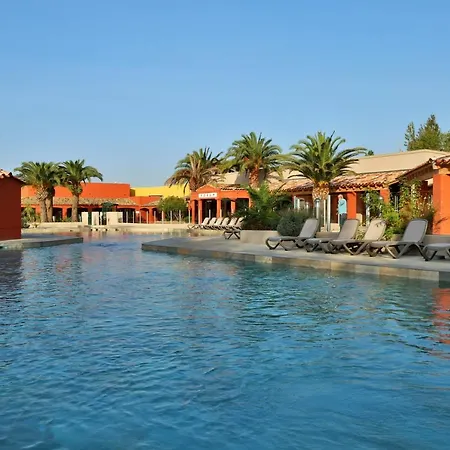 Апарт-отель Sowell Residences Les Hameaux De Camargue